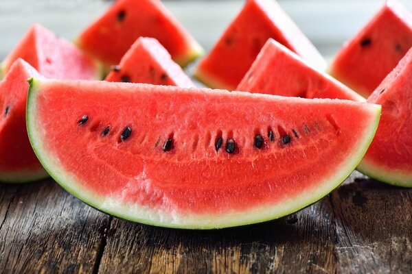watermelon benefits and harms